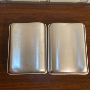 NWOT Wilton 2 piece Book Cake Pan